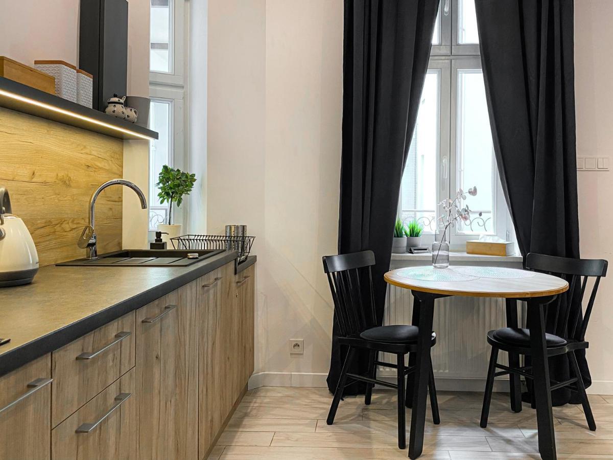 Beautiful Studio For Couples With Air Conditioning - Old Town & Main Station Cracovie Extérieur photo